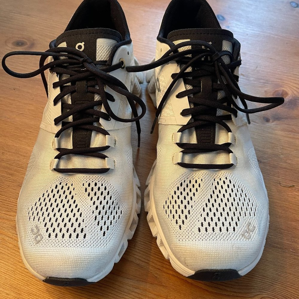 On Cloud X 40.99702 Running Sneaker, Women's Size 8.5 M, White/Black